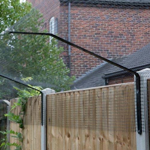 Cat fencing systems